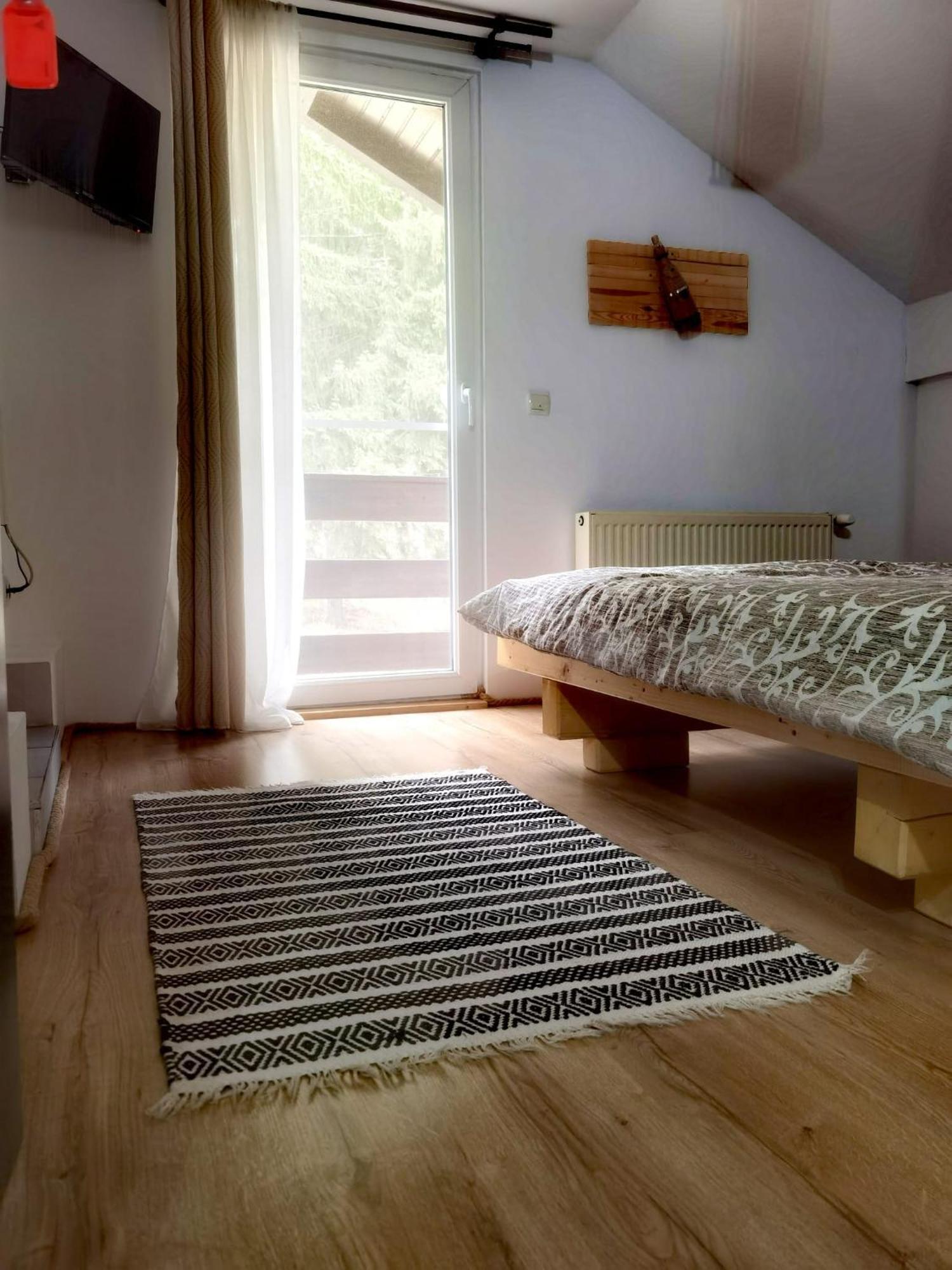 Casa Pietrosu Rodnei Hotel Borşa Екстериор снимка